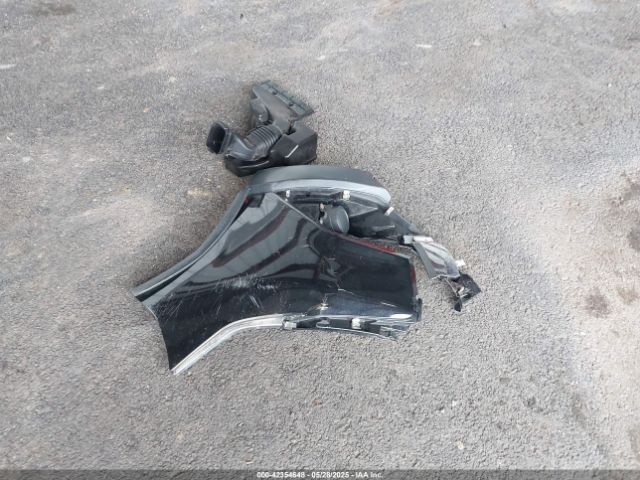 JA4AZ2A3XJZ007219 Mitsubishi Outlander Es