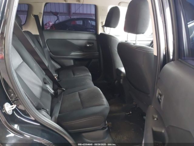JA4AZ2A3XJZ007219 Mitsubishi Outlander Es