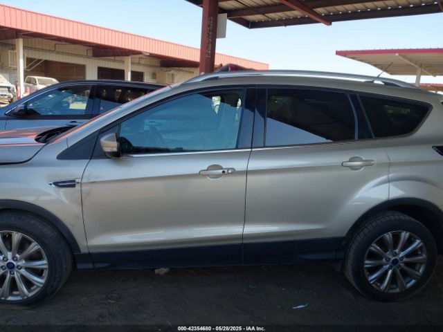 1FMCU0JD6HUE69547 Ford Escape Titanium