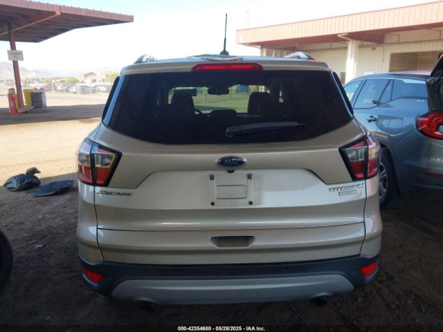 1FMCU0JD6HUE69547 Ford Escape Titanium
