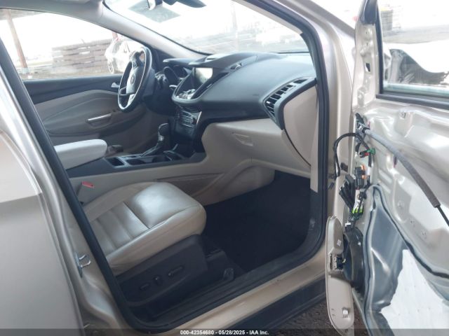 1FMCU0JD6HUE69547 Ford Escape Titanium