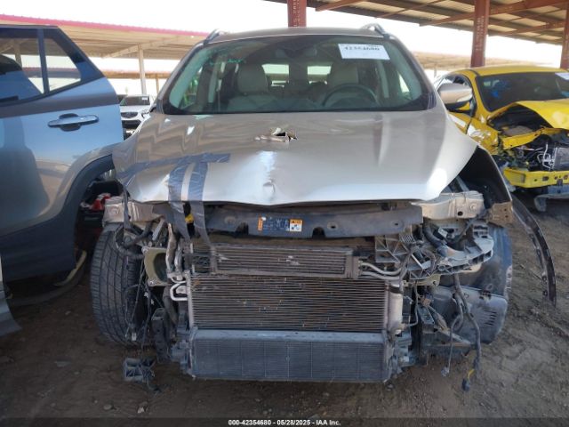 1FMCU0JD6HUE69547 Ford Escape Titanium