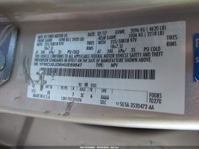 1FMCU0JD6HUE69547 Ford Escape Titanium