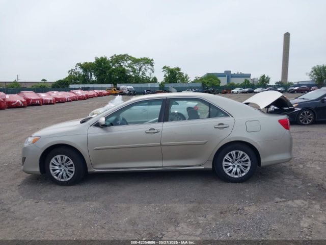 4T4BF1FK1ER343732 Toyota CAMRY LE