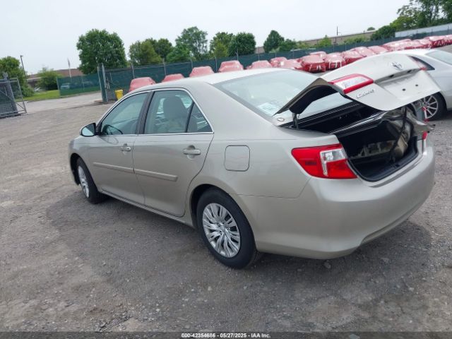 4T4BF1FK1ER343732 Toyota CAMRY LE
