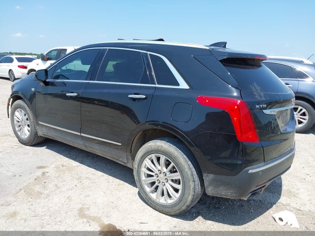2018 CADILLAC XT5 1GYKNARS2JZ114335 Photo 2