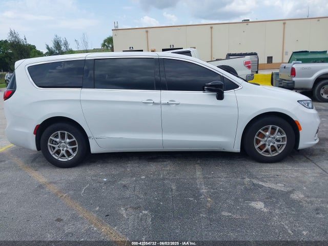 2C4RC1BG7SR515214 Chrysler Pacifica Select