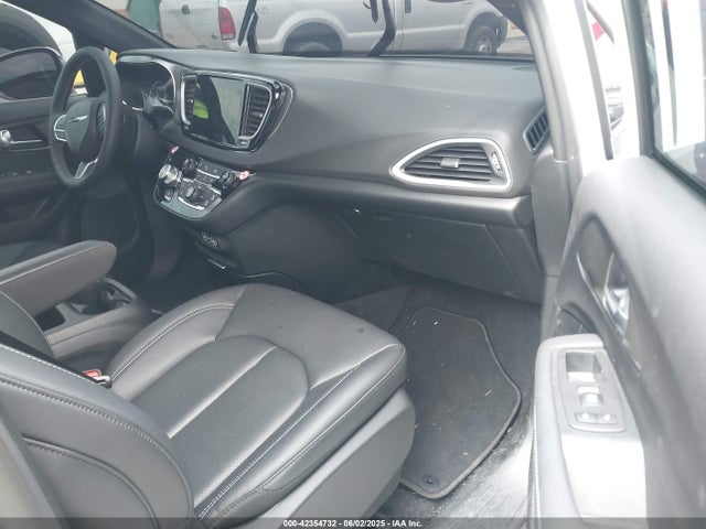2C4RC1BG7SR515214 Chrysler Pacifica Select