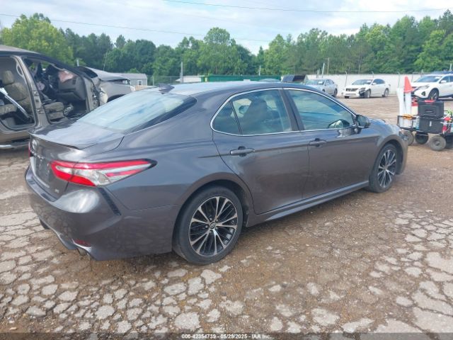 2019 TOYOTA CAMRY 4T1B11HK8KU201766 Photo 3