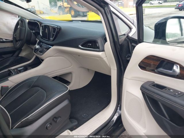 2C4RC1S76PR626750 Chrysler Pacifica Hybrid Limited