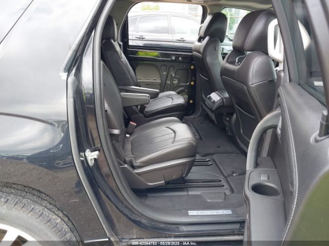 1GKKVTKD8GJ156534 GMC Acadia Denali