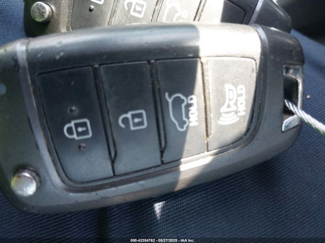 5NMS23AD9KH085266 Hyundai Santa Fe Se