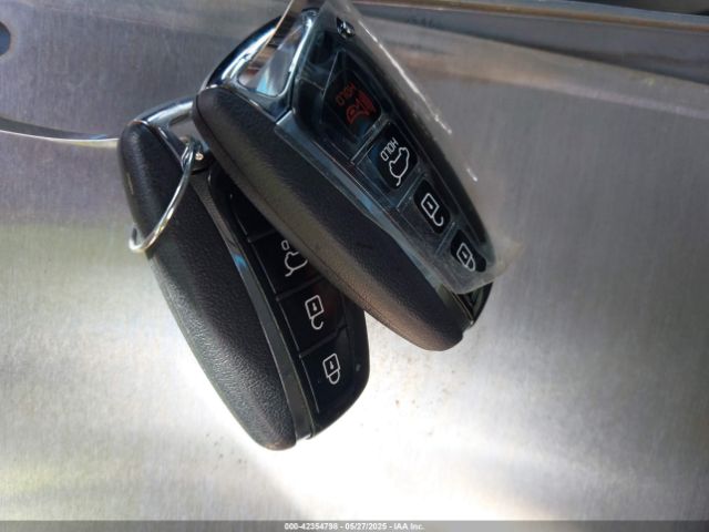 5NMZU3LB6HH042677 Hyundai Santa Fe Sport 2.4l