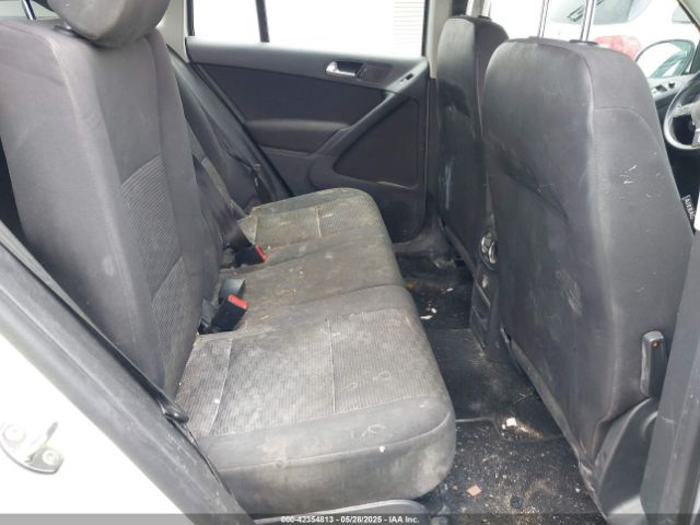 WVGAV7AX6FW505987 Volkswagen TIGUAN S