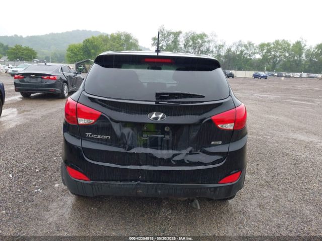 KM8JTCAFXFU061255 Hyundai TUCSON GLS