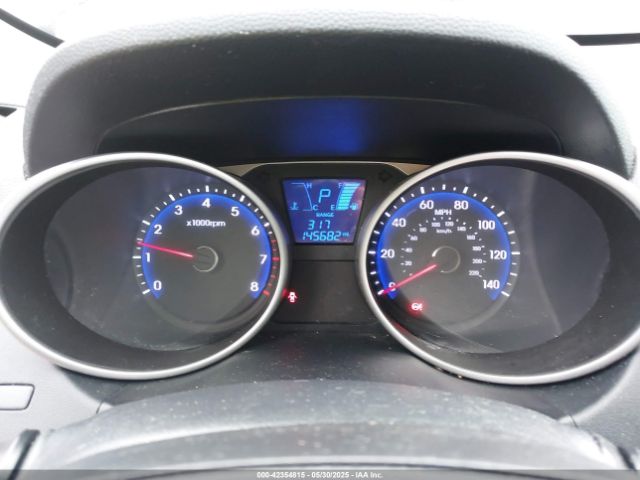 KM8JTCAFXFU061255 Hyundai TUCSON GLS