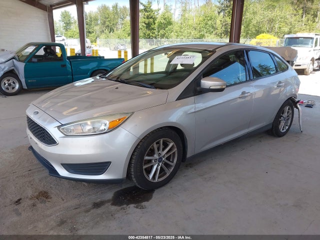 Ford FOCUS SE 2016 1FADP3F27GL338923 Image 2