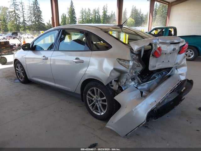 Ford FOCUS SE 2016 1FADP3F27GL338923 Image 3
