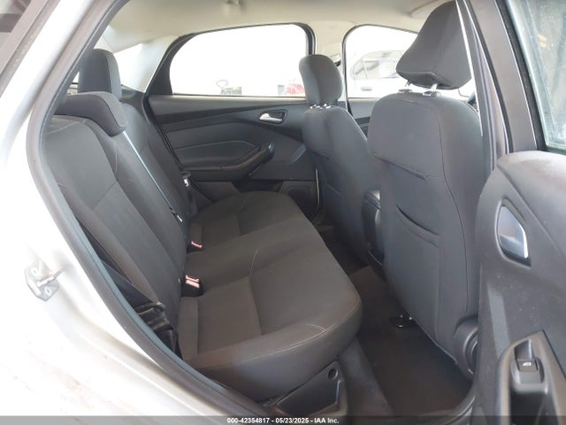 Ford FOCUS SE 2016 1FADP3F27GL338923 Image 8