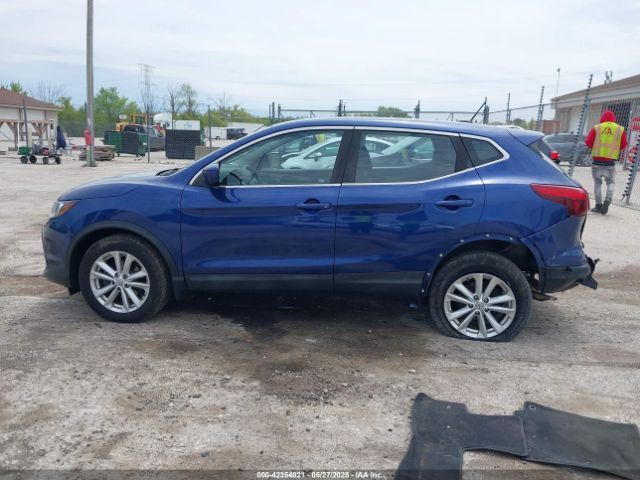 JN1BJ1CRXJW203145 Nissan Rogue Sport S