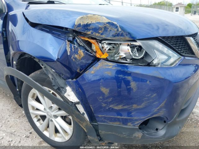 JN1BJ1CRXJW203145 Nissan Rogue Sport S