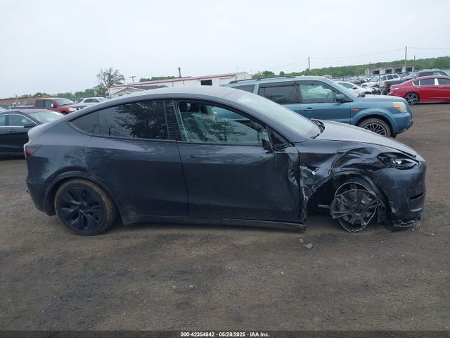 Tesla 2024 2024 7SAYGDEE7RF150263 Image 13