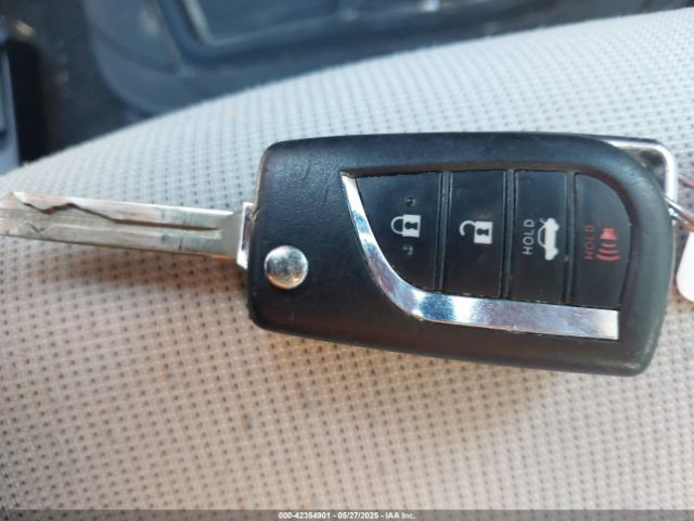 JTDEPRAE4LJ070602 Toyota COROLLA LE