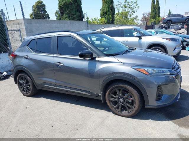 3N1CP5DV5NL516413 Nissan Kicks Sr Xtronic Cvt