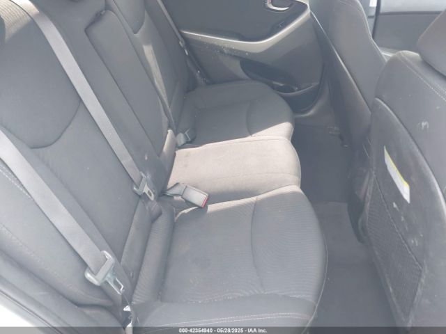 5NPDH4AE9FH584650 Hyundai ELANTRA SE