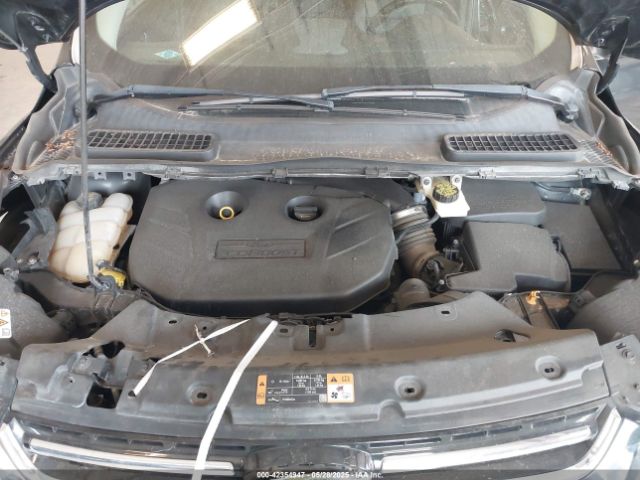 1FMCU0J9XEUA90770 Ford Escape Titanium