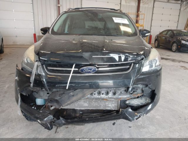 1FMCU0J9XEUA90770 Ford Escape Titanium