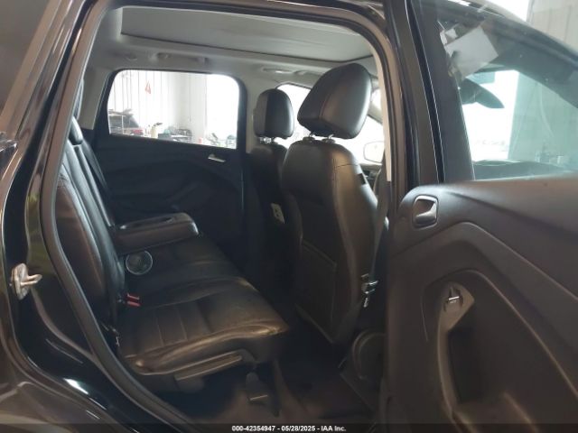 1FMCU0J9XEUA90770 Ford Escape Titanium