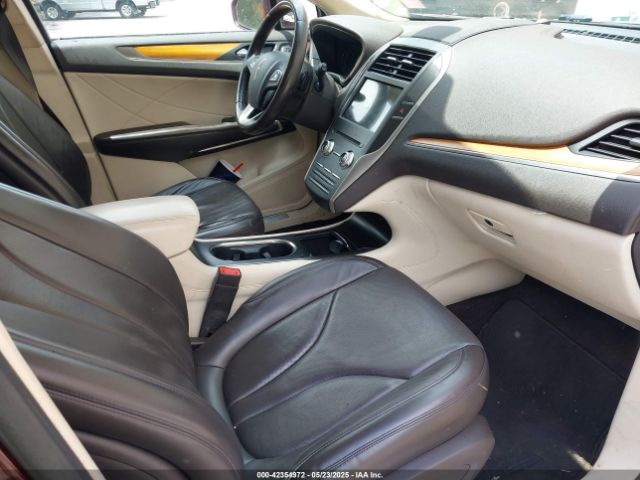 5LMCJ3D9XGUJ21781 Lincoln Mkc Reserve