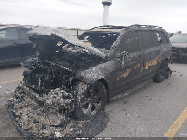 Mercedes-Benz m276 2017 4JGDF6EE4HA906967 Image 2