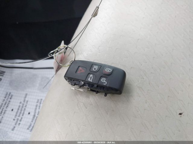 2017 JAGUAR F-PACE SADCP2BV4HA049757 Photo 10