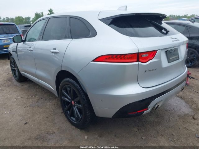 2017 JAGUAR F-PACE SADCP2BV4HA049757 Photo 2