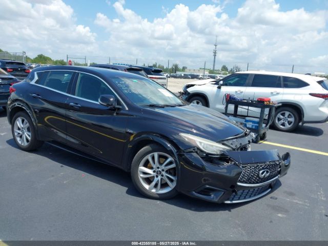 2017 INFINITI QX30 SJKCH5CP5HA016631