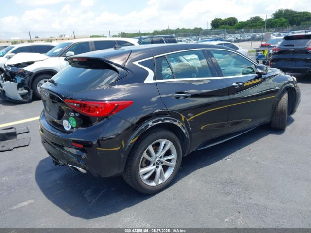 2017 INFINITI QX30 SJKCH5CP5HA016631 Photo 3
