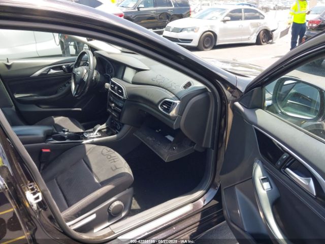 2017 INFINITI QX30 SJKCH5CP5HA016631 Photo 4