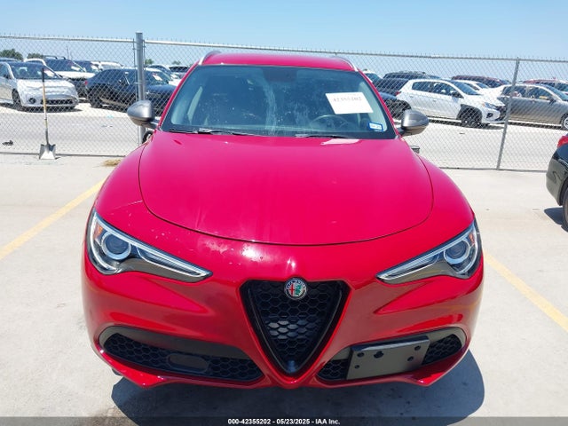 ZASFAKAN8J7B64173 Alfa Romeo Stelvio Awd