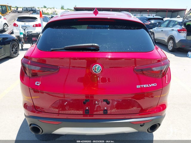 ZASFAKAN8J7B64173 Alfa Romeo Stelvio Awd
