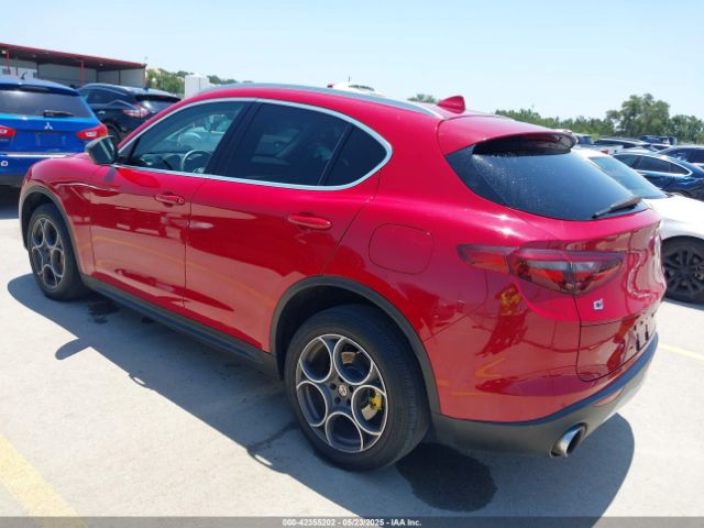 2018 ALFA ROMEO STELVIO ZASFAKAN8J7B64173 Photo 2
