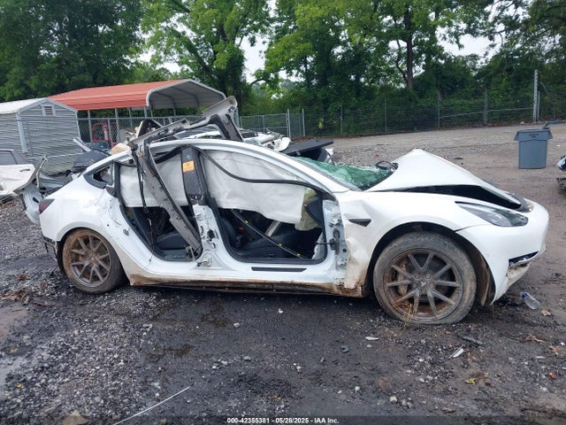 Tesla Model 3 Long Range Dual Motor All-wheel Drive 2022 5YJ3E1EB3NF186902 Image 13