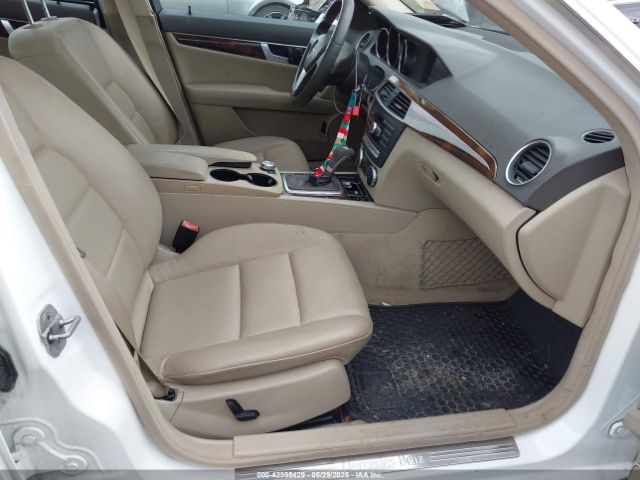 WDDGF8AB5ER309550 Mercedes-Benz C 300 Luxury 4matic/sport 4matic