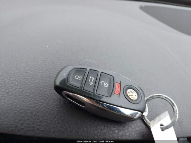 2012 VOLKSWAGEN TOUAREG WVGEF9BP0CD006506 Photo 10