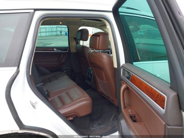 2012 VOLKSWAGEN TOUAREG WVGEF9BP0CD006506 Photo 7