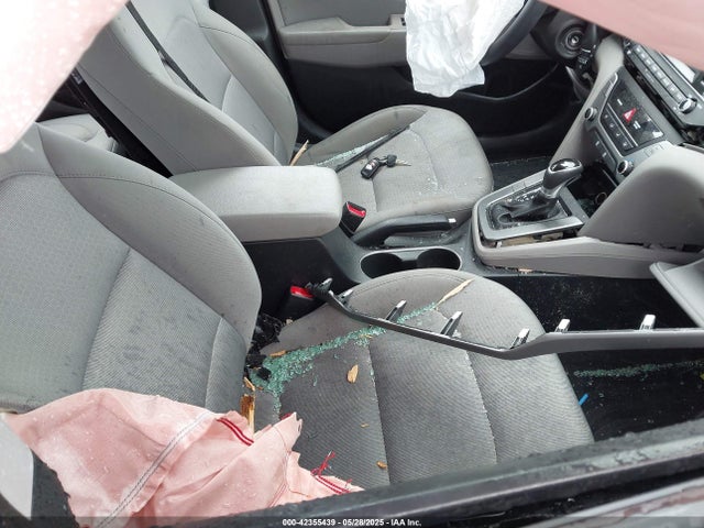 5NPD84LFXHH172309 Hyundai ELANTRA SE