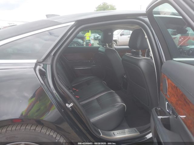 2019 JAGUAR XJ SAJWA1C74K8W22094 Photo 7
