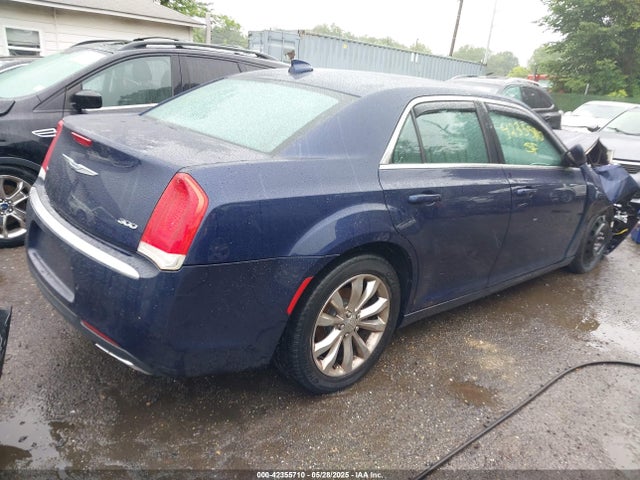 2C3CCARG5GH334805 Chrysler 300 Limited