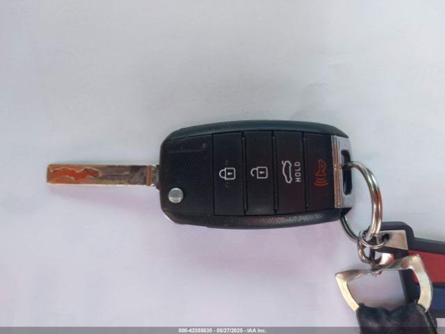 5XXGT4L3XGG008098 KIA Optima Lx